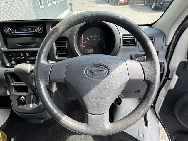 DAIHATSU HIJET CARGO 2015