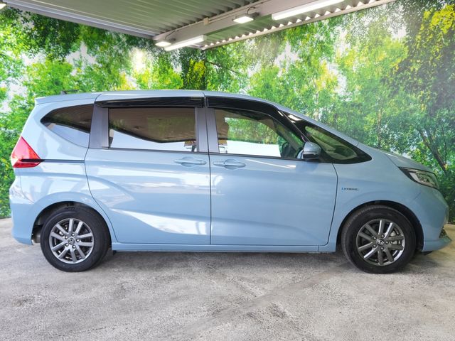 HONDA FREED HYBRID 2022