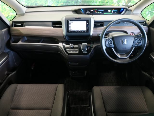 HONDA FREED HYBRID 2022