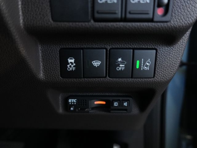 HONDA FREED HYBRID 2022