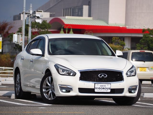 NISSAN FUGA HYBRID 2016