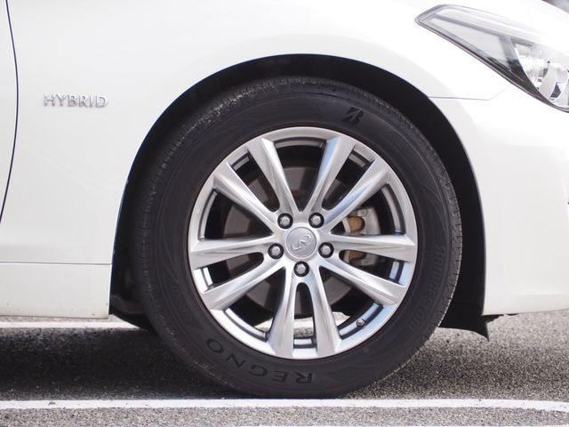 NISSAN FUGA HYBRID 2016