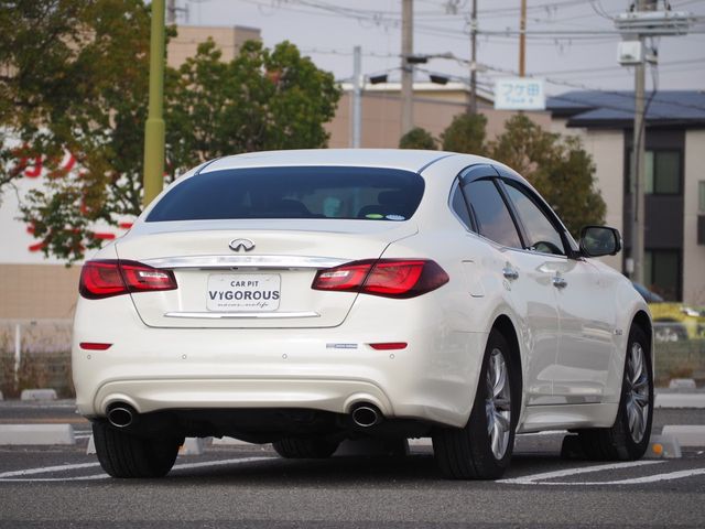 NISSAN FUGA HYBRID 2016