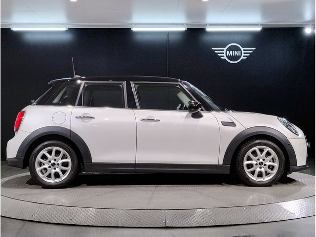 BMW MINI COOPER 5DOOR 2023