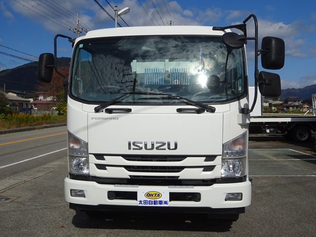 ISUZU FORWARD 2019