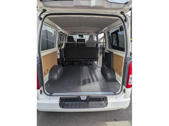 TOYOTA HIACE van 2WD 2025