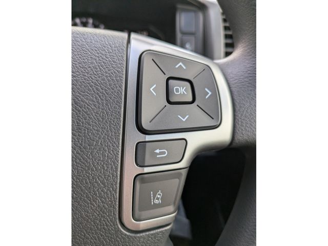 TOYOTA HIACE van 2WD 2025