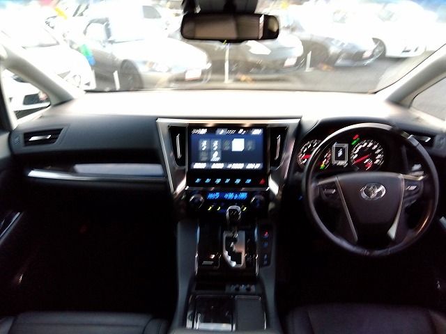 TOYOTA VELLFIRE 2019