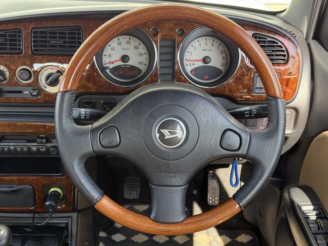 DAIHATSU MIRA GINO 4WD 2004