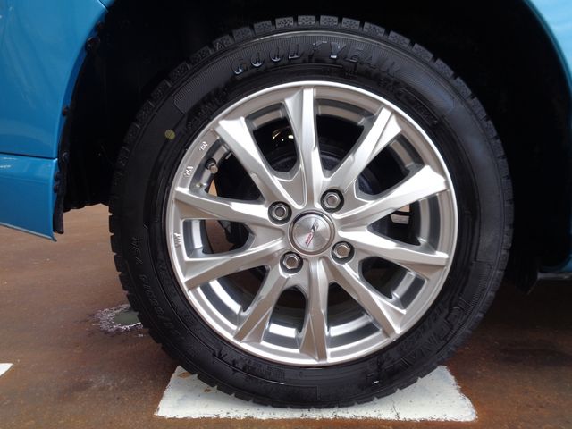 TOYOTA ROOMY 4WD 2020