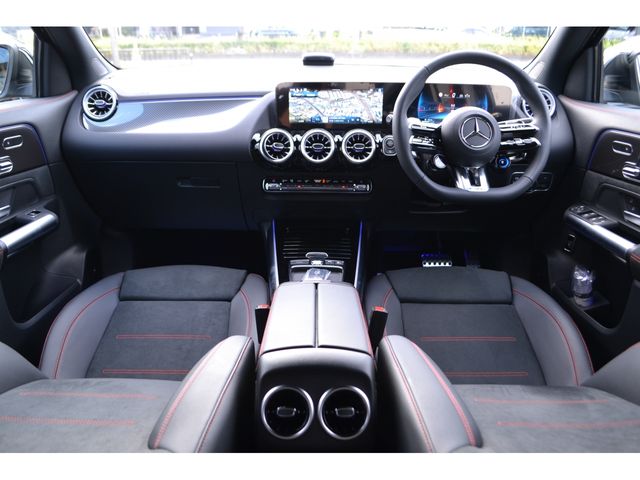 MERCEDES BENZ MERCEDES AMG GLA class 2025