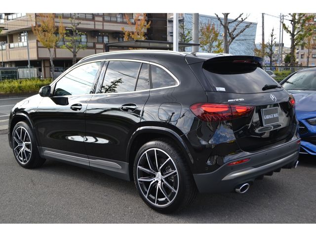 MERCEDES BENZ MERCEDES AMG GLA class 2025