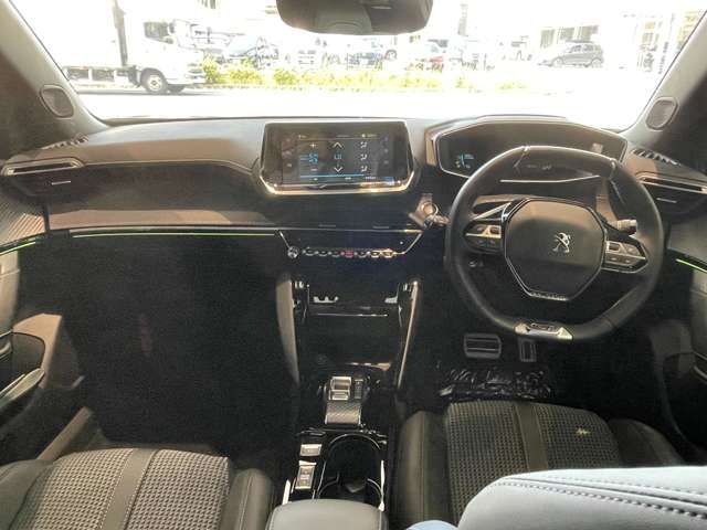 PEUGEOT PEUGEOT e-2008 2025