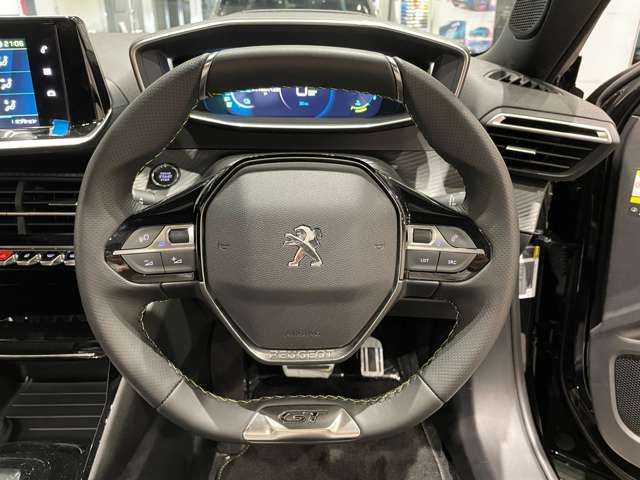 PEUGEOT PEUGEOT e-2008 2025