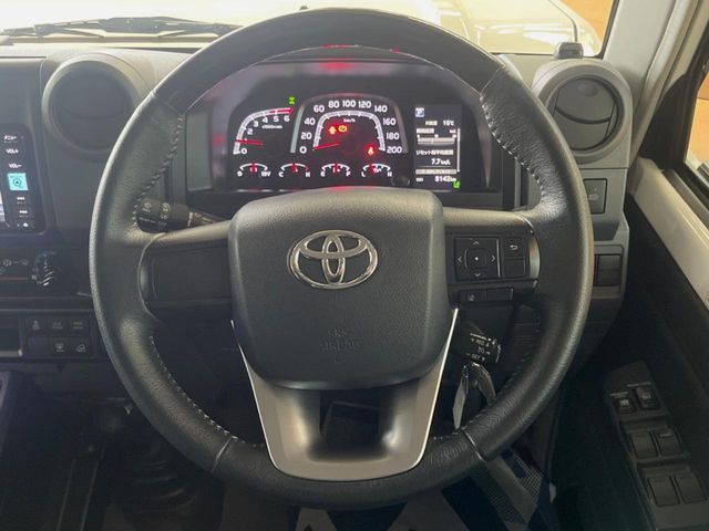 TOYOTA LANDCRUISER 70 2025