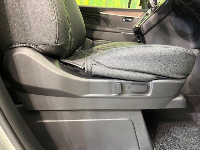 MITSUBISHI DELICA D:5 4WD 2024