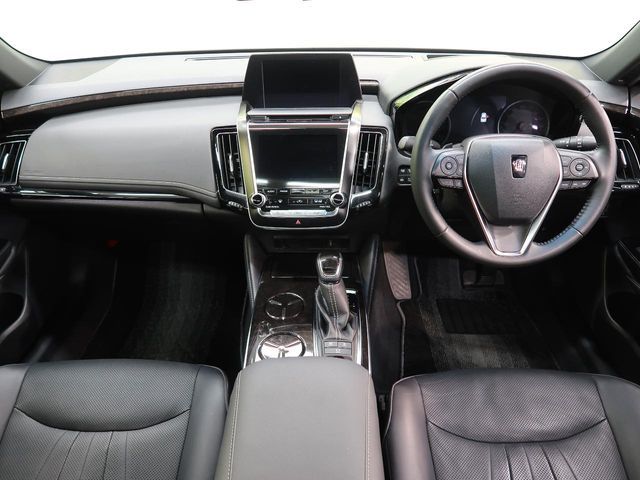 TOYOTA CROWN sedan hybrid 2019