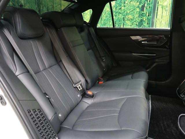 TOYOTA CROWN sedan hybrid 2019