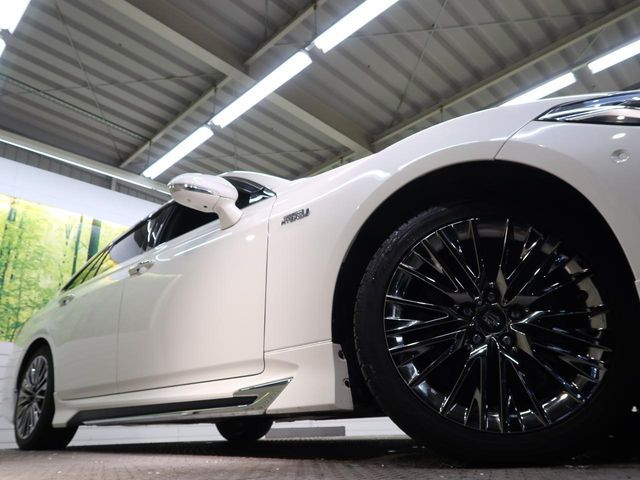 TOYOTA CROWN sedan hybrid 2019