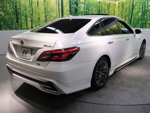 TOYOTA CROWN sedan hybrid 2019