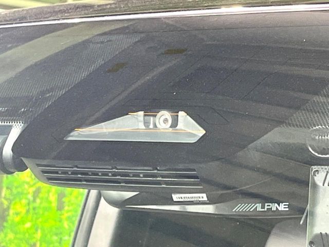 TOYOTA NOAH HYBRID 2024