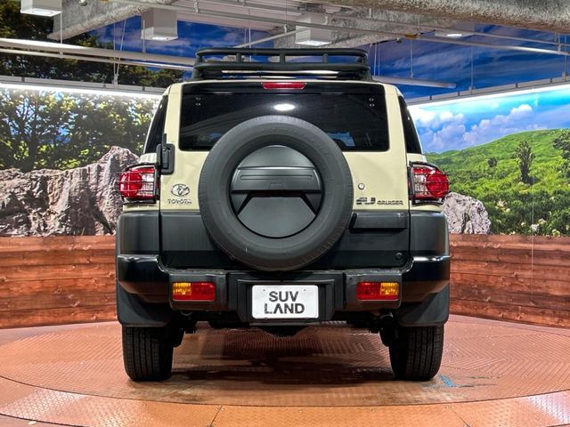 TOYOTA FJ CRUISER 4WD 2017