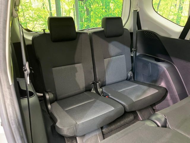 TOYOTA SIENTA HYBRID 2022