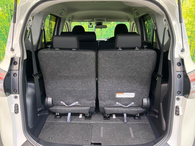 TOYOTA SIENTA HYBRID 2022