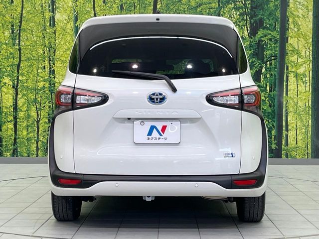 TOYOTA SIENTA HYBRID 2022