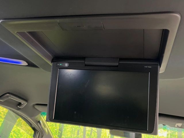 TOYOTA VELLFIRE 2016