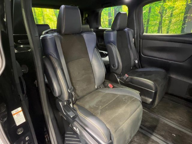 TOYOTA VELLFIRE 2016