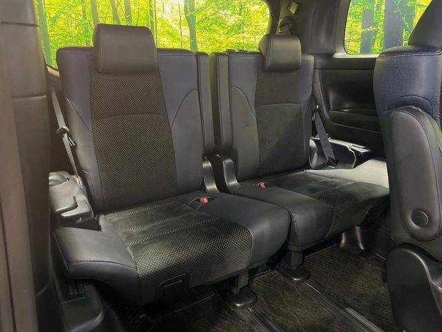 TOYOTA VELLFIRE 2016