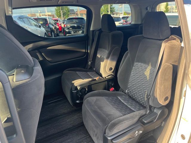 TOYOTA VELLFIRE 2016