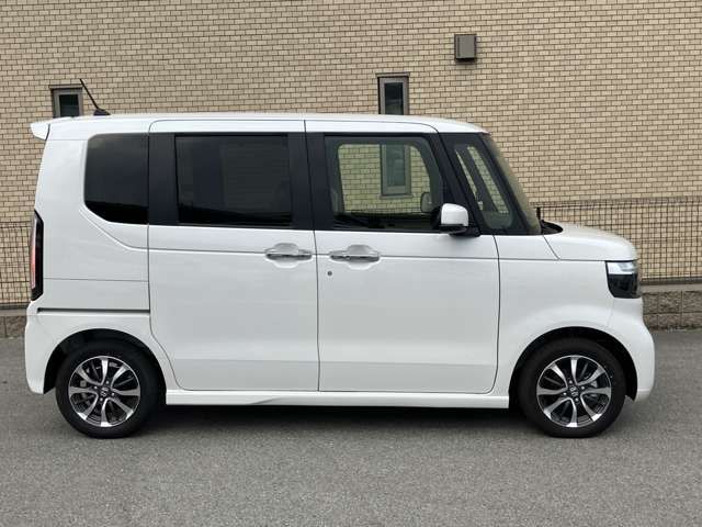 HONDA N BOX CUSTOM 2024