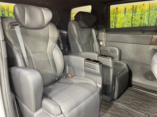 TOYOTA ALPHARD 2024
