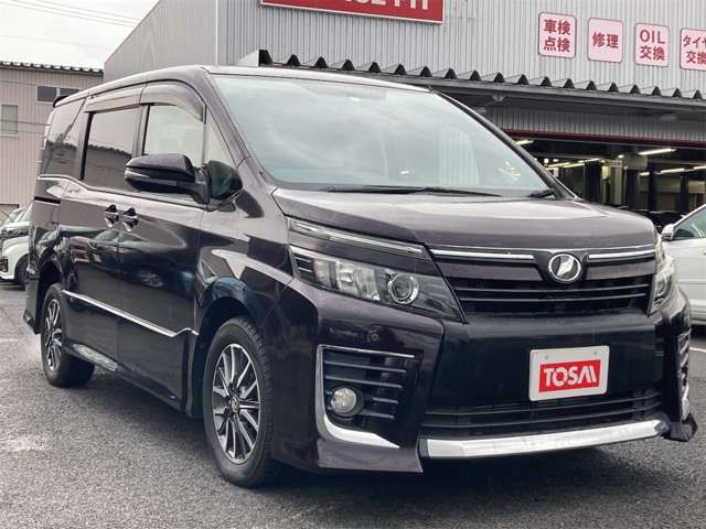TOYOTA VOXY 4WD 2014