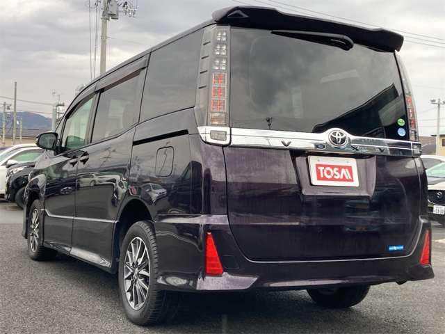 TOYOTA VOXY 4WD 2014