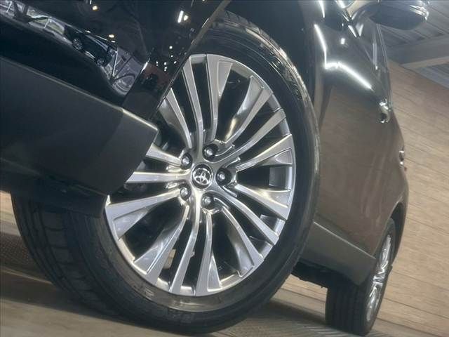 TOYOTA HARRIER HYBRID 2023