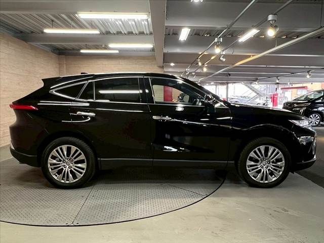 TOYOTA HARRIER HYBRID 2023