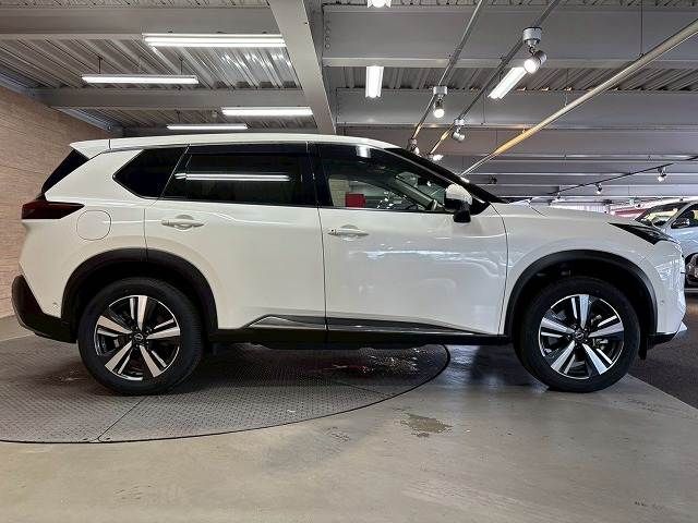 NISSAN X-TRAIL HYBRID 4WD 2024