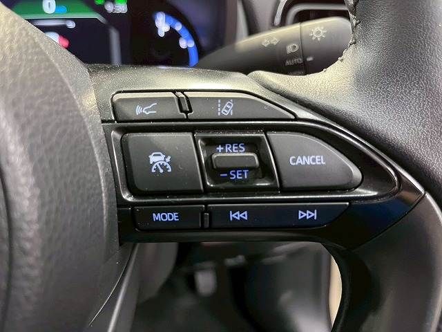 TOYOTA YARIS CROSS HYBRID 2023