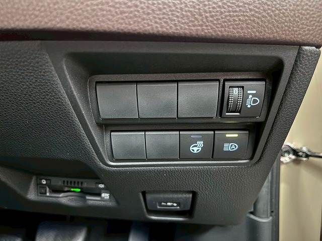 TOYOTA YARIS CROSS HYBRID 2023