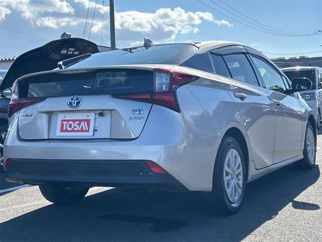 TOYOTA PRIUS 4WD 2019