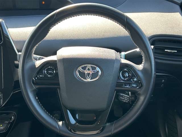 TOYOTA PRIUS 4WD 2019