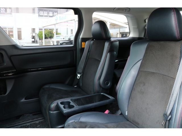 TOYOTA VELLFIRE 2014