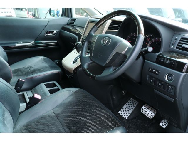 TOYOTA VELLFIRE 2014