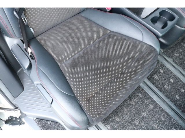 TOYOTA VELLFIRE 2014