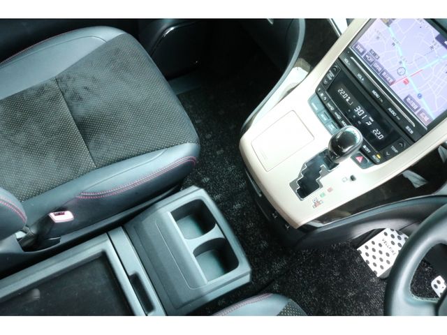 TOYOTA VELLFIRE 2014