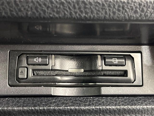 TOYOTA VOXY HYBRID 2020