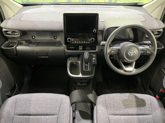 TOYOTA SIENTA HYBRID 2023